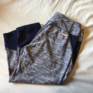 Danskin Capri legging